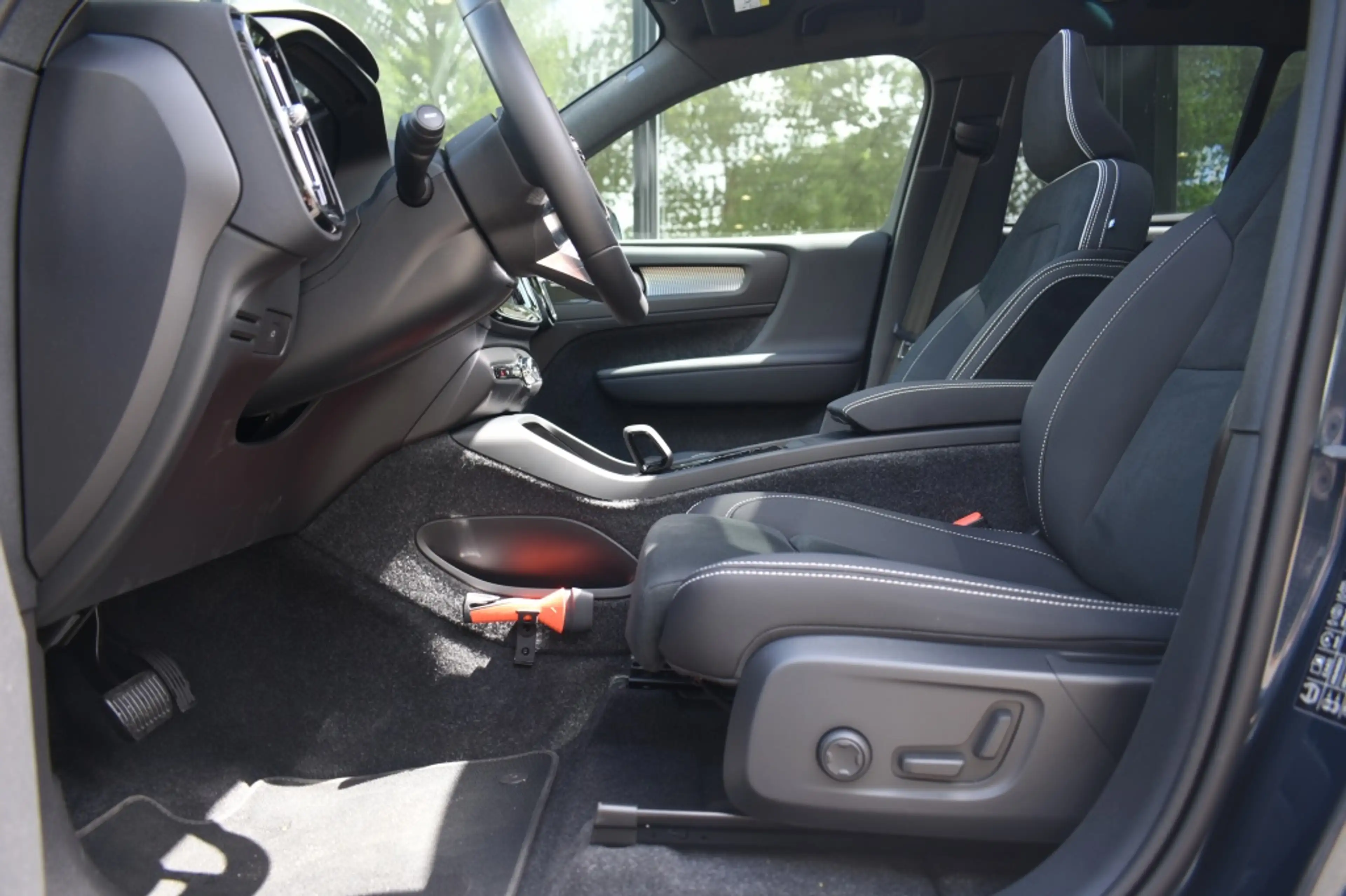Volvo EX40 Twin Performance 442pk/82kWh Ultra Black Edition | — photo 15