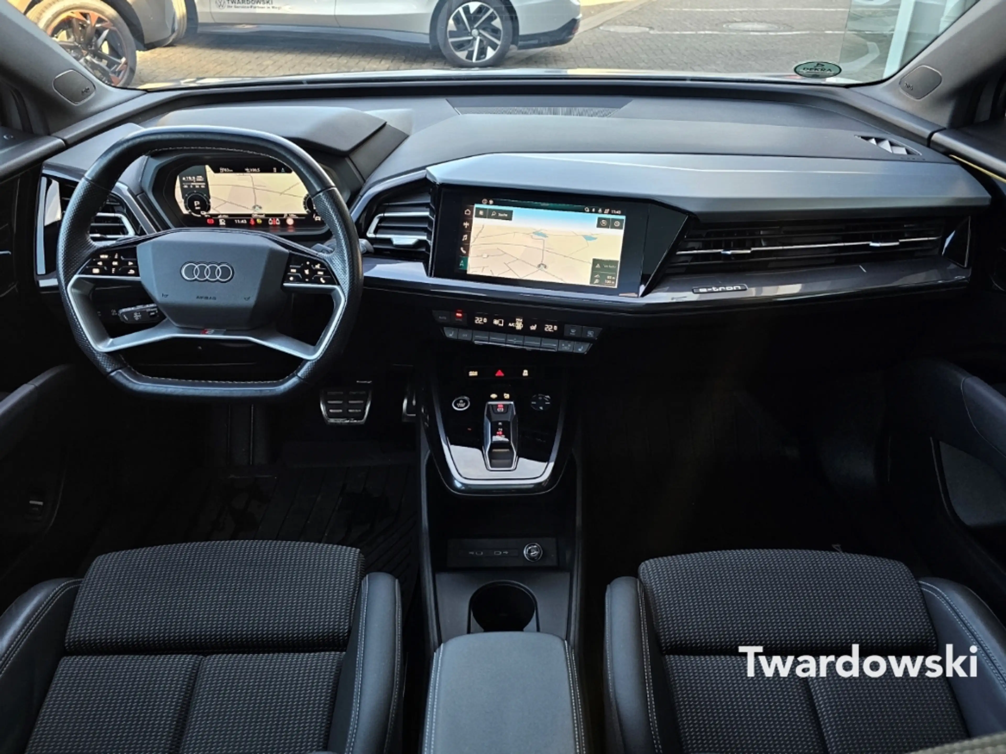 Audi Q4 e-tron e-tron Sportback 35 S line Matrix Pano Sonos — photo 10