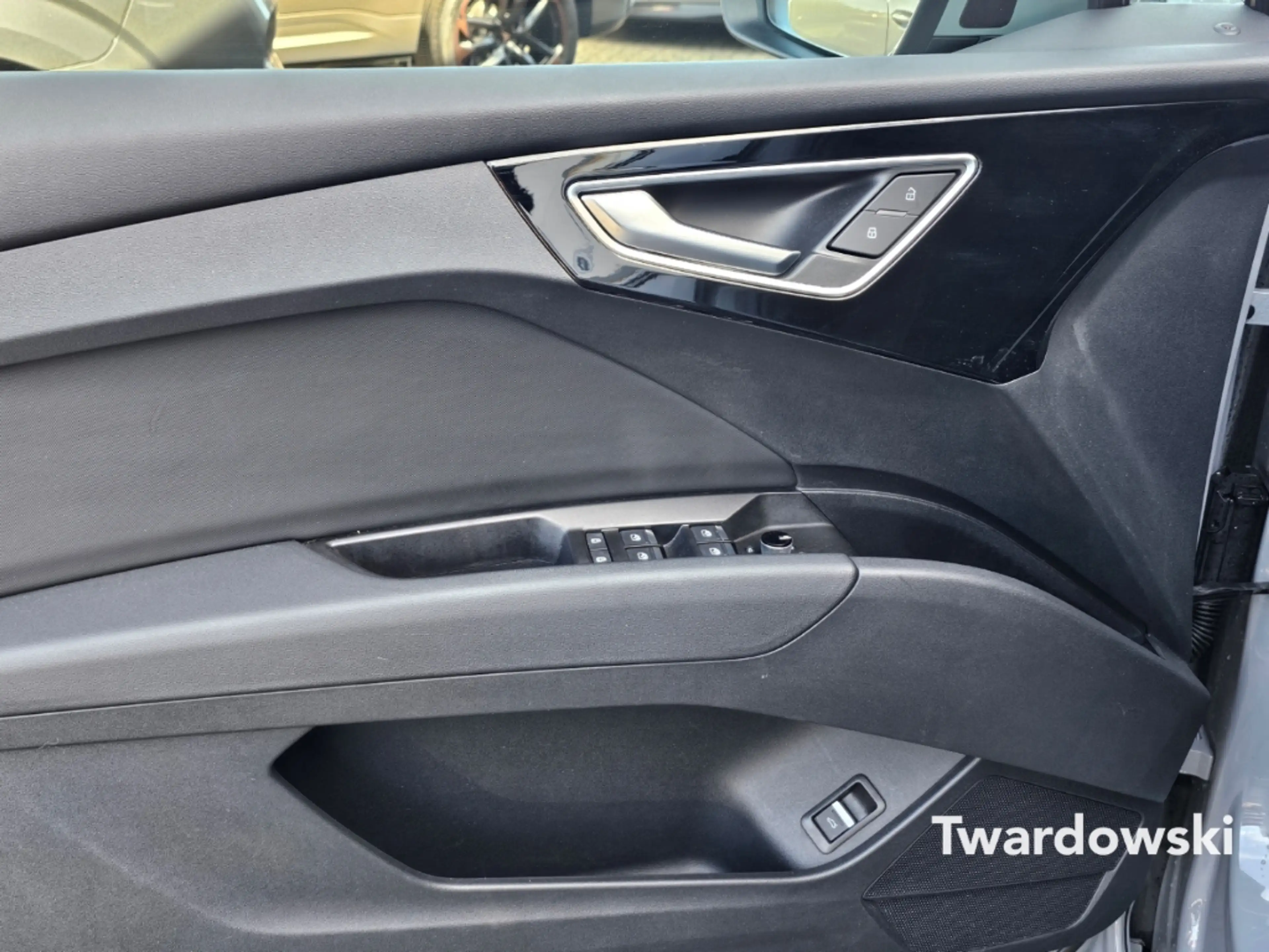 Audi Q4 e-tron e-tron Sportback 35 S line Matrix Pano Sonos — photo 8