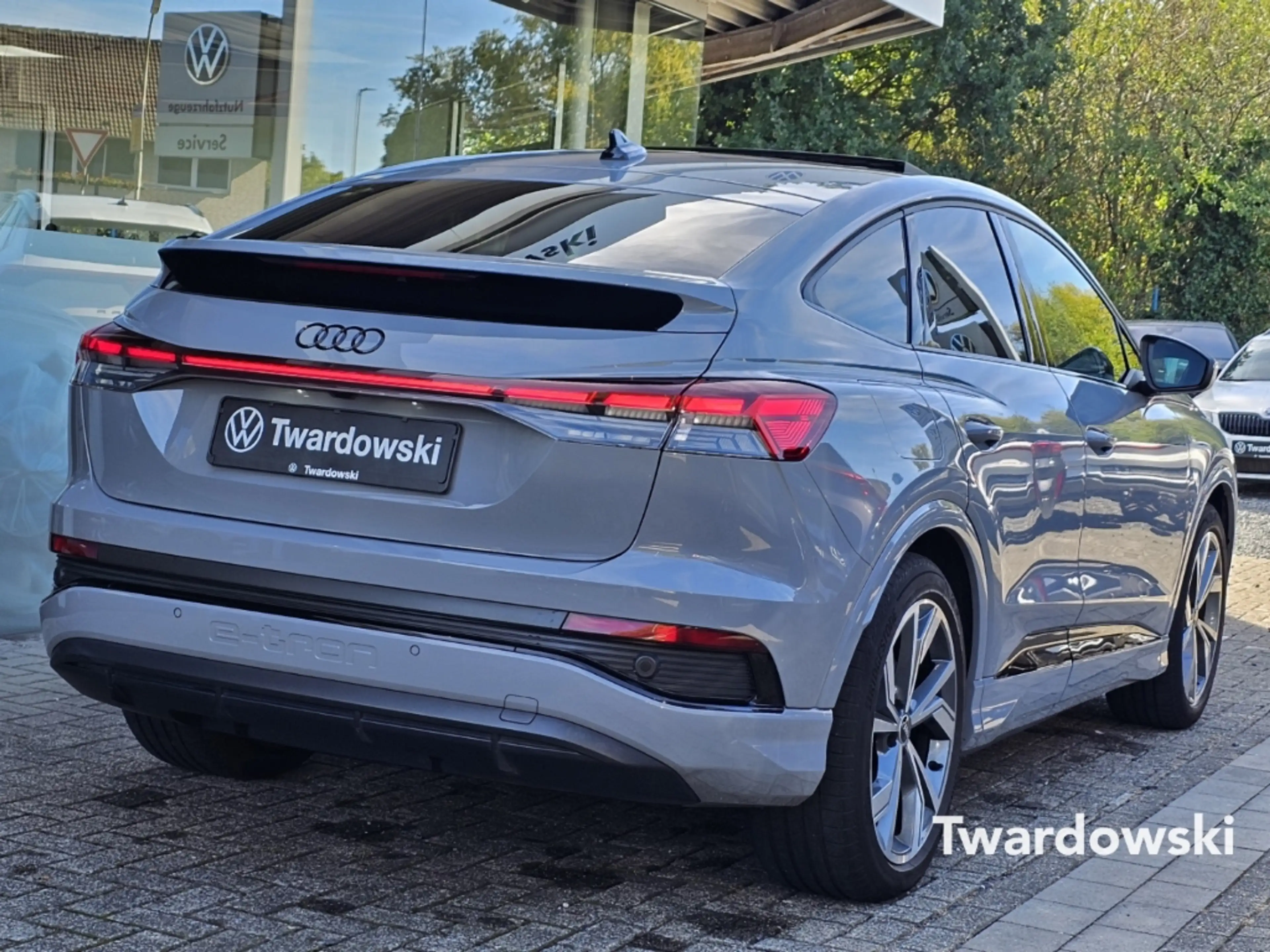 Audi Q4 e-tron e-tron Sportback 35 S line Matrix Pano Sonos — photo 6