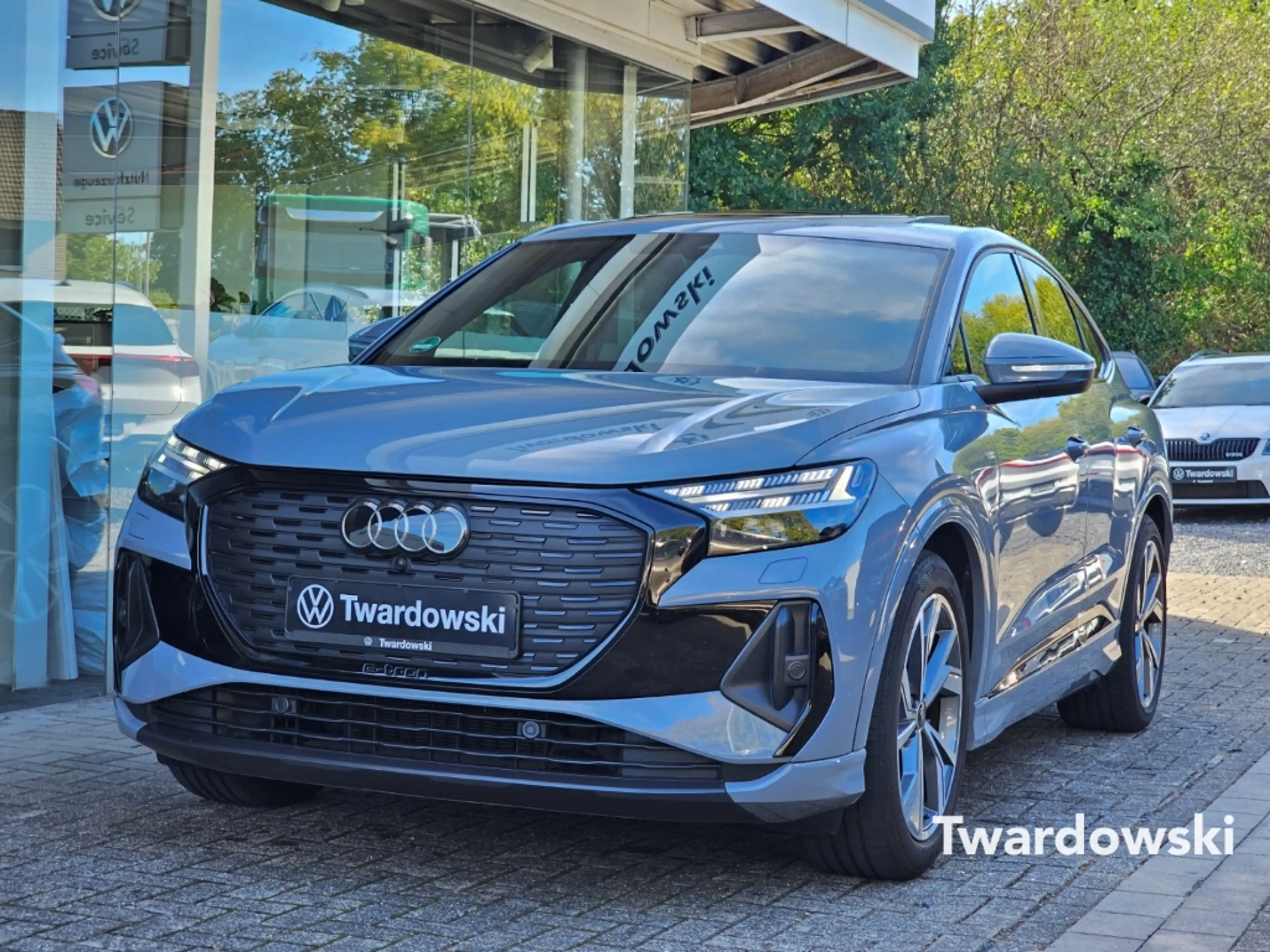 Audi Q4 e-tron e-tron Sportback 35 S line Matrix Pano Sonos — photo 3