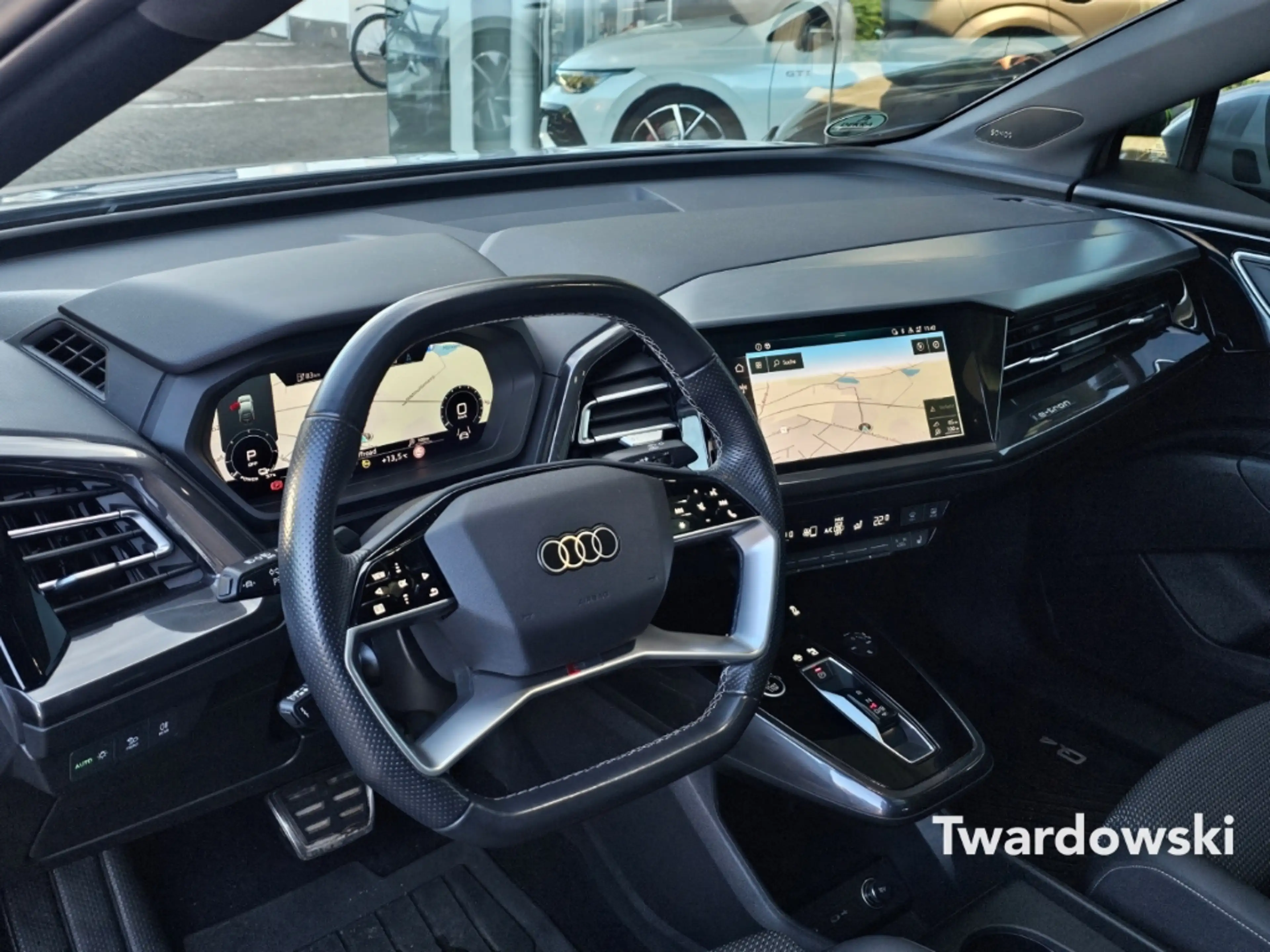 Audi Q4 e-tron e-tron Sportback 35 S line Matrix Pano Sonos — photo 9