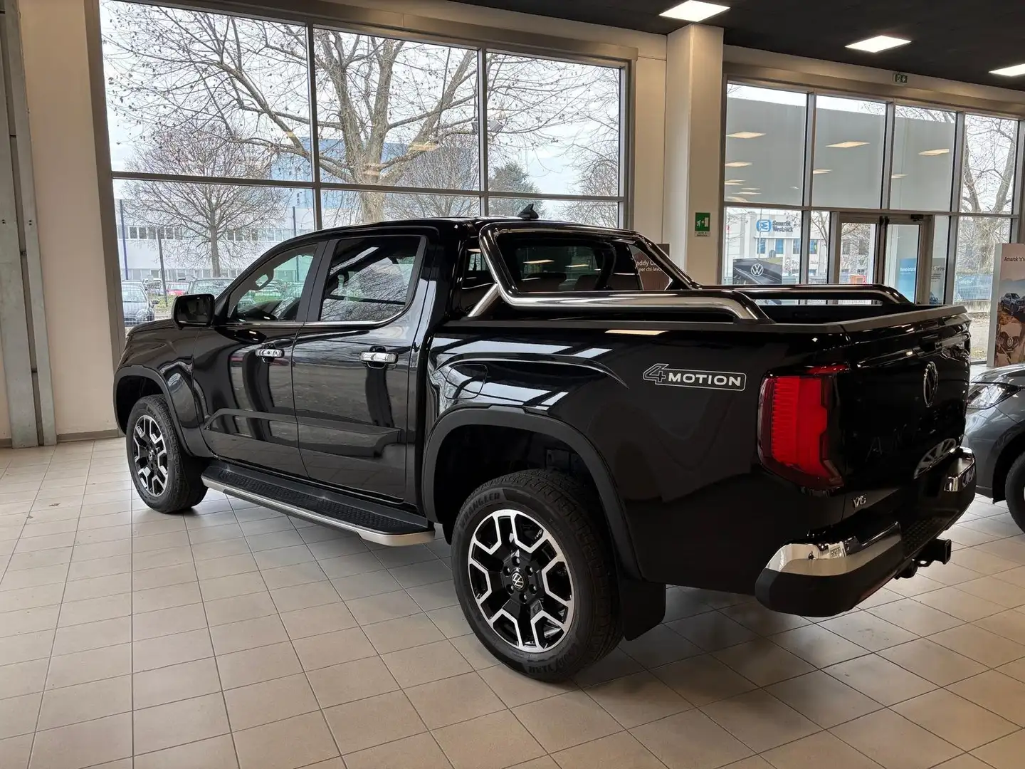 Volkswagen Amarok 3.0 V6 TDI 241CV 4MOTION aut. Style Negru - 1