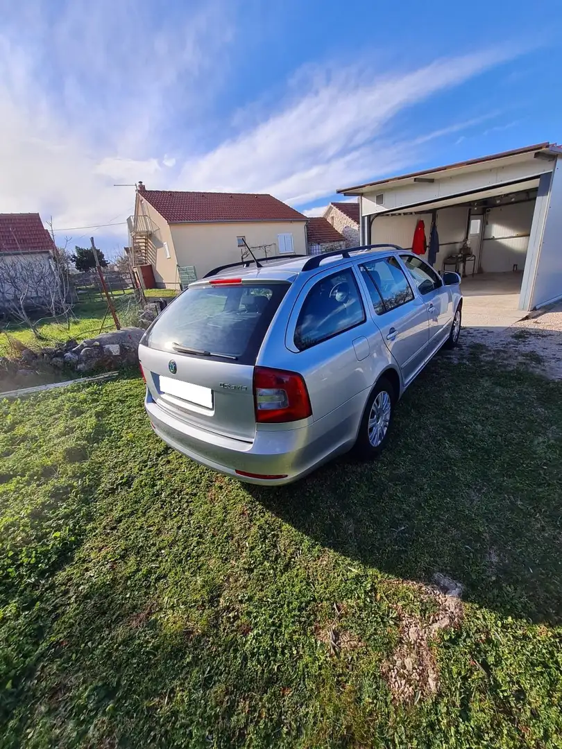 Skoda Octavia Octavia 1.9 TDI 105Ambiente 2011 - 2