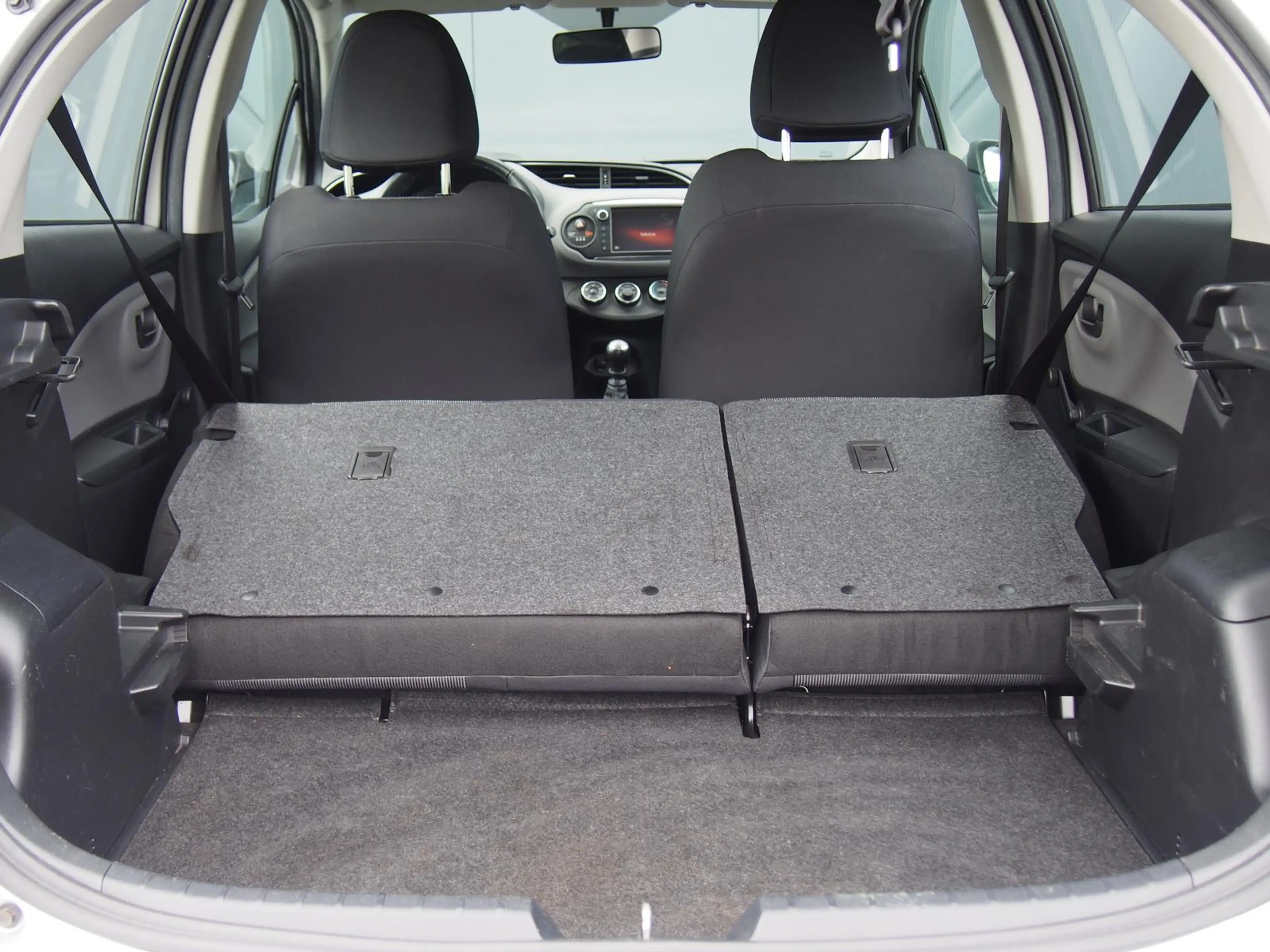 Toyota Yaris Comfort 1,33 Allwetter+Klima+USB+RFK — photo 12