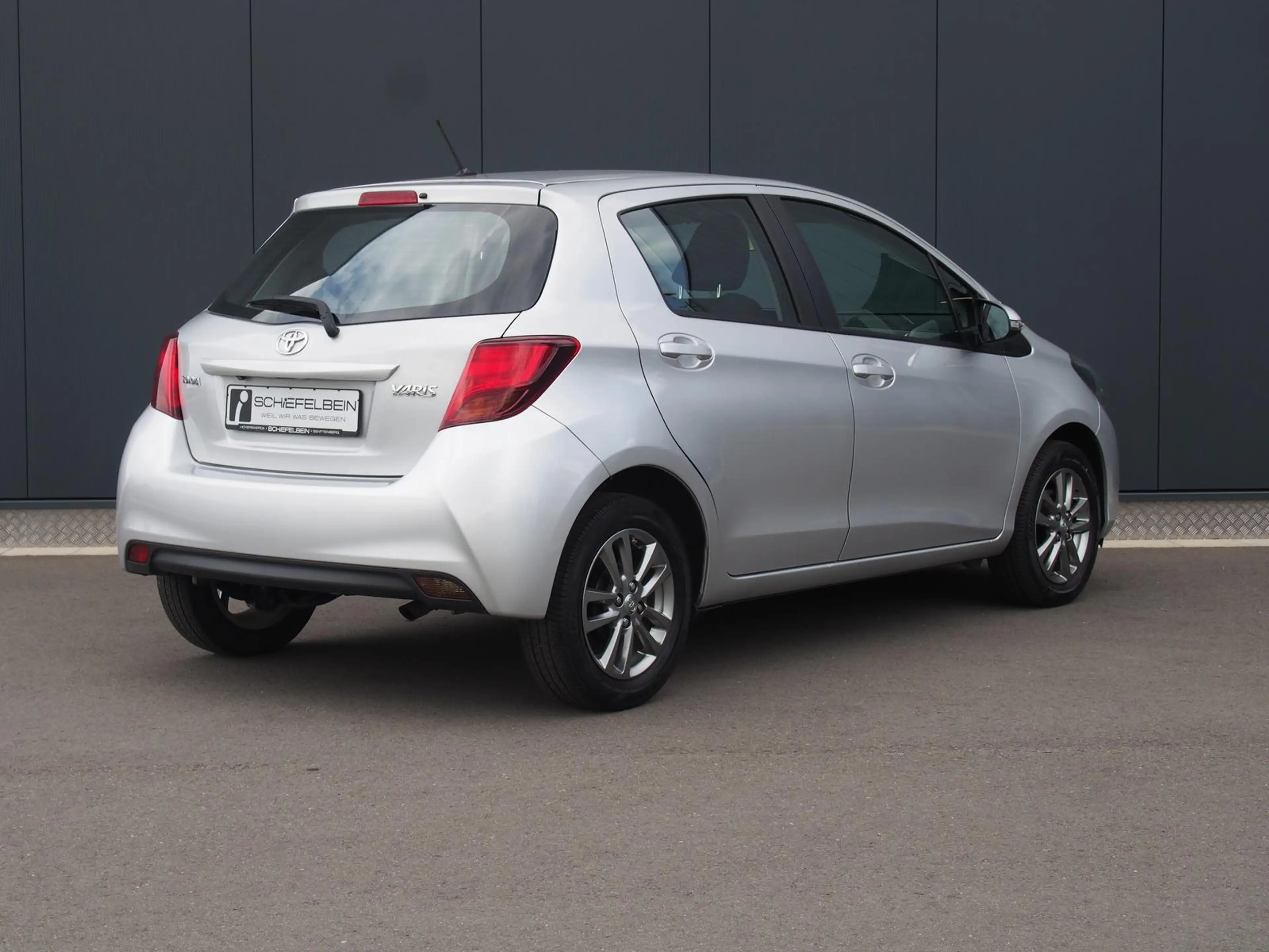 Toyota Yaris Comfort 1,33 Allwetter+Klima+USB+RFK — photo 4