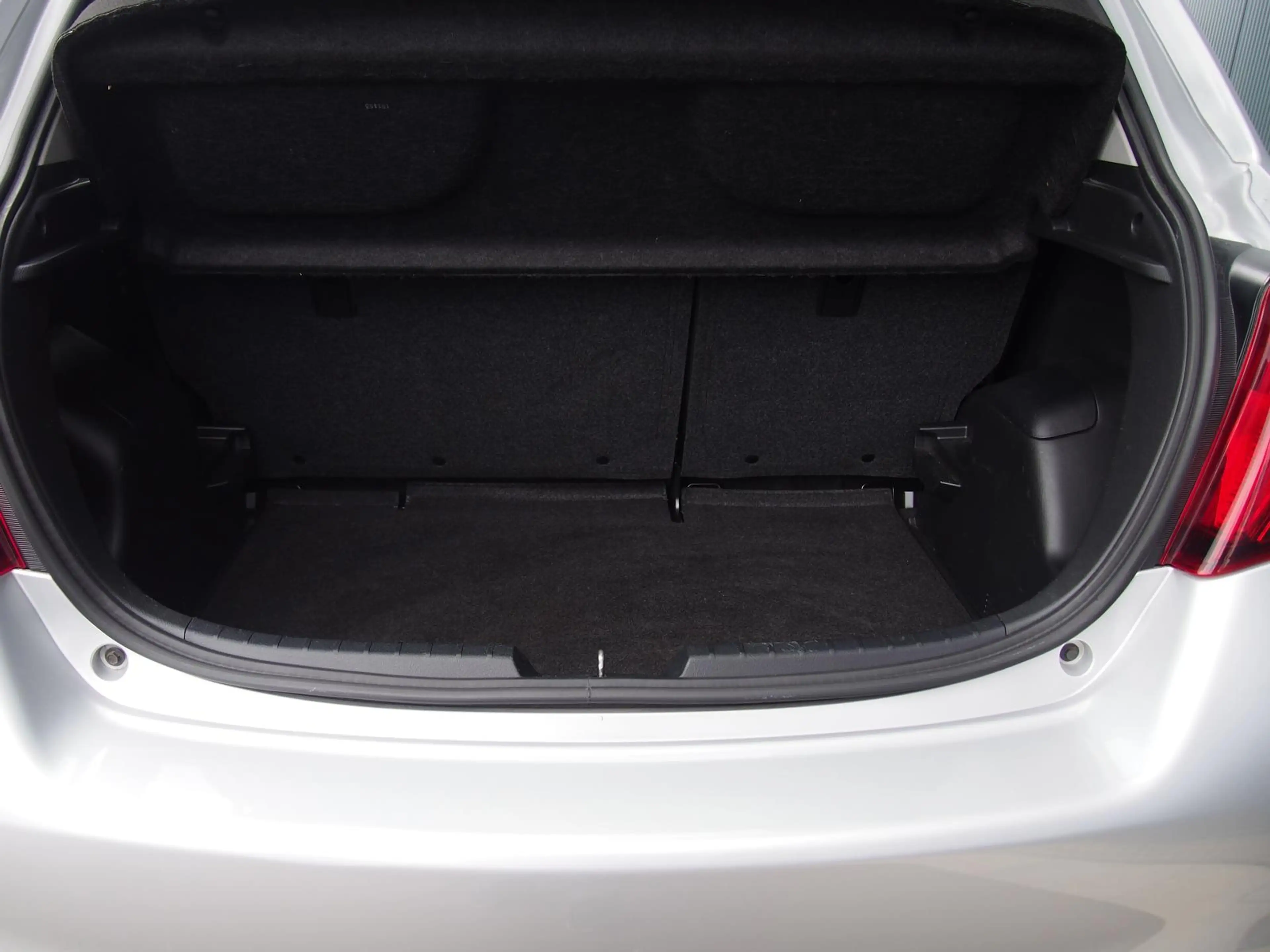 Toyota Yaris Comfort 1,33 Allwetter+Klima+USB+RFK — photo 13