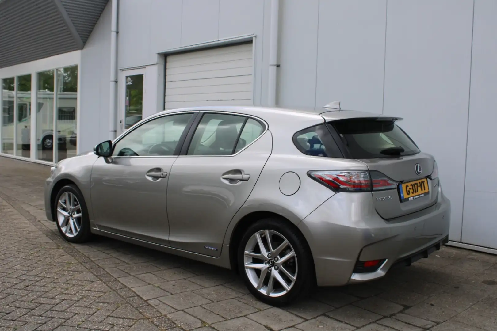 Lexus CT 200h Sport Edition Grau - 2