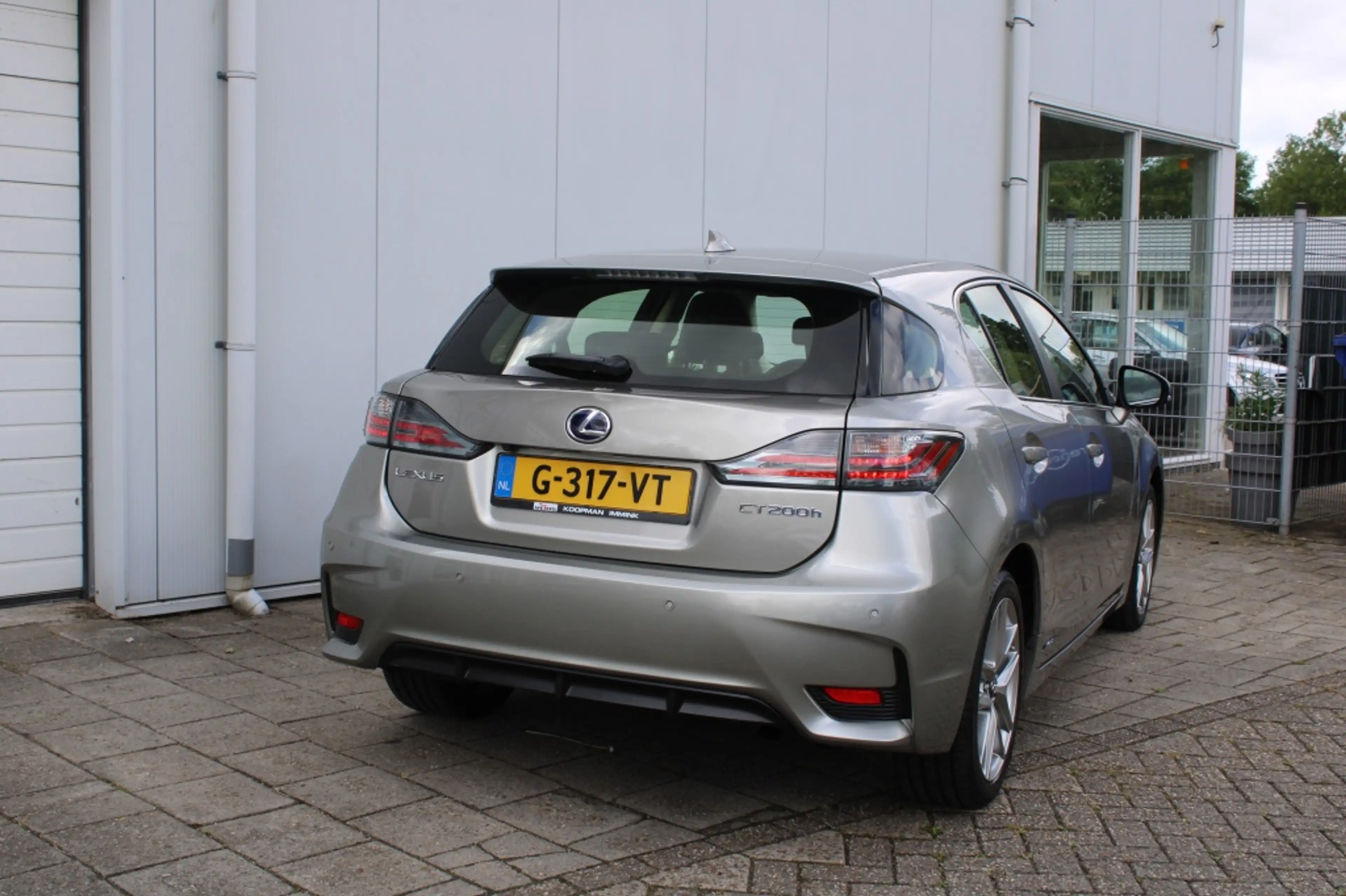 Lexus CT 200h Sport Edition — photo 6