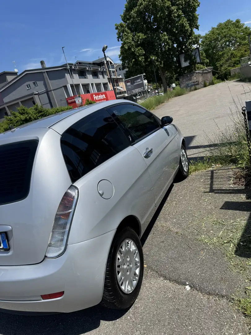 Lancia Ypsilon 1.2 8v Argento - 2