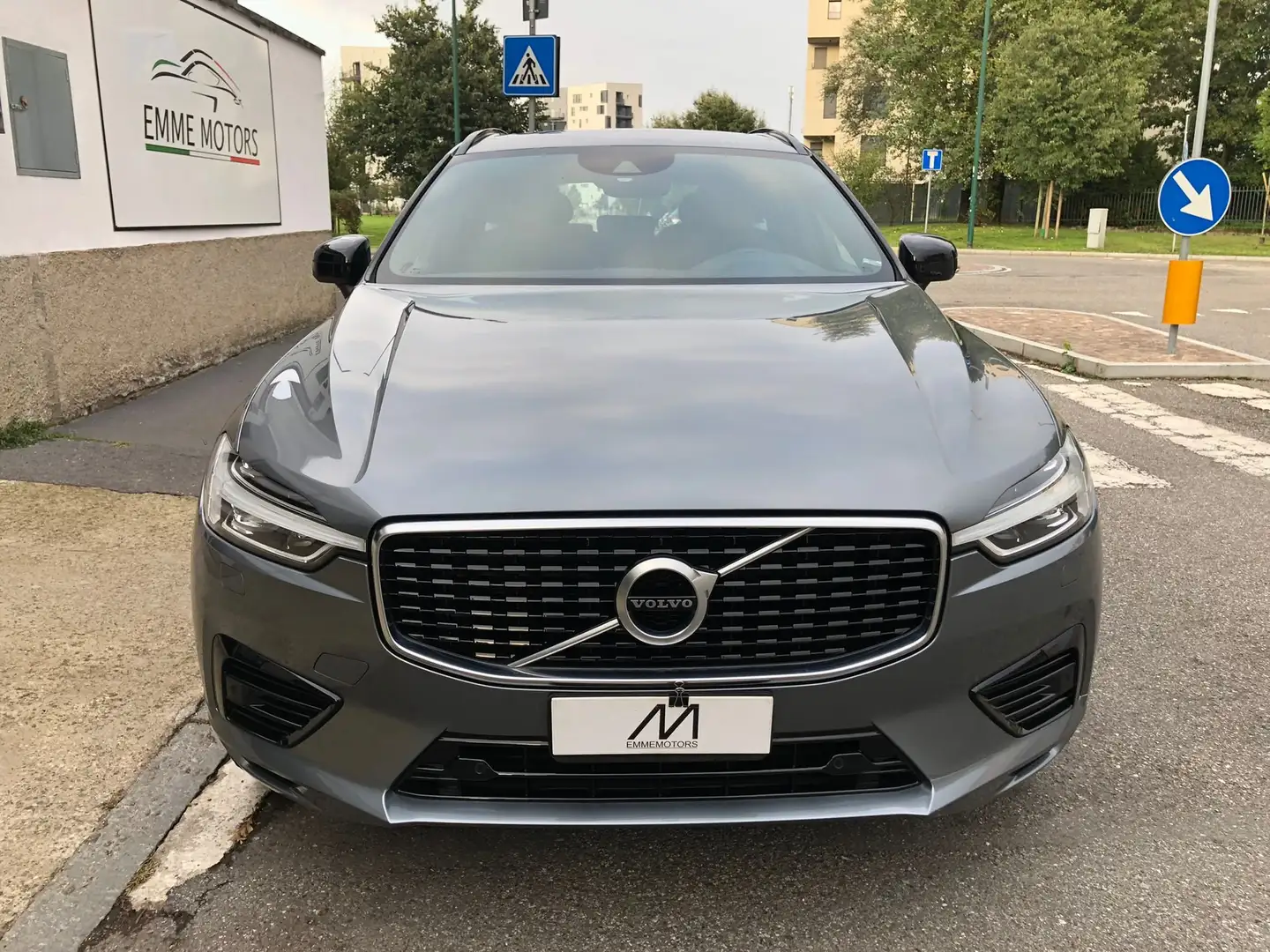 Volvo XC60 2.0 t8 te R-design awd 303cv - AUT/NAV/TETTO/CAMER Grigio - 2