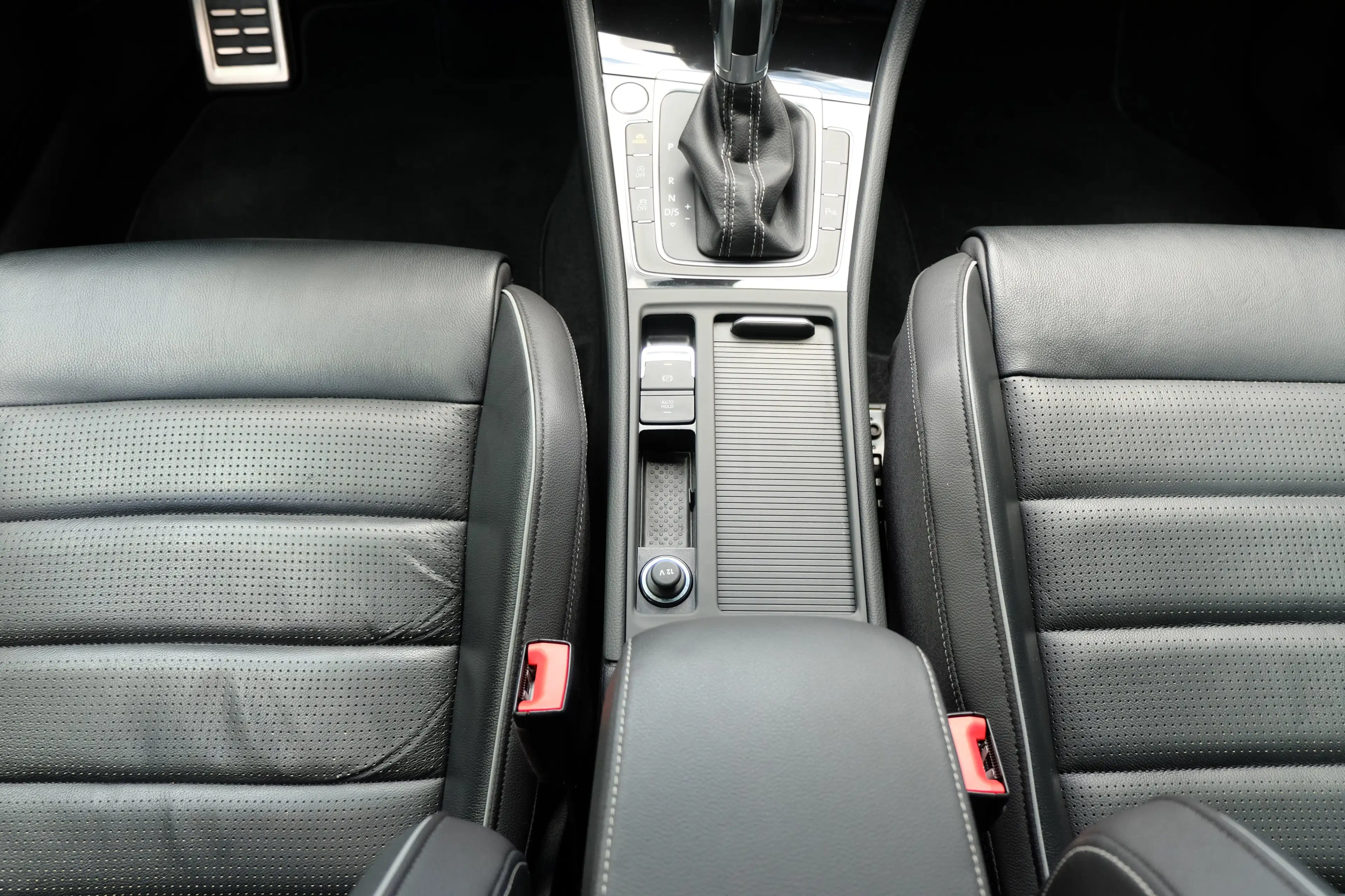 Volkswagen Golf GTD Neuwertiger Golf mit Super Ausstattung !!! — photo 12