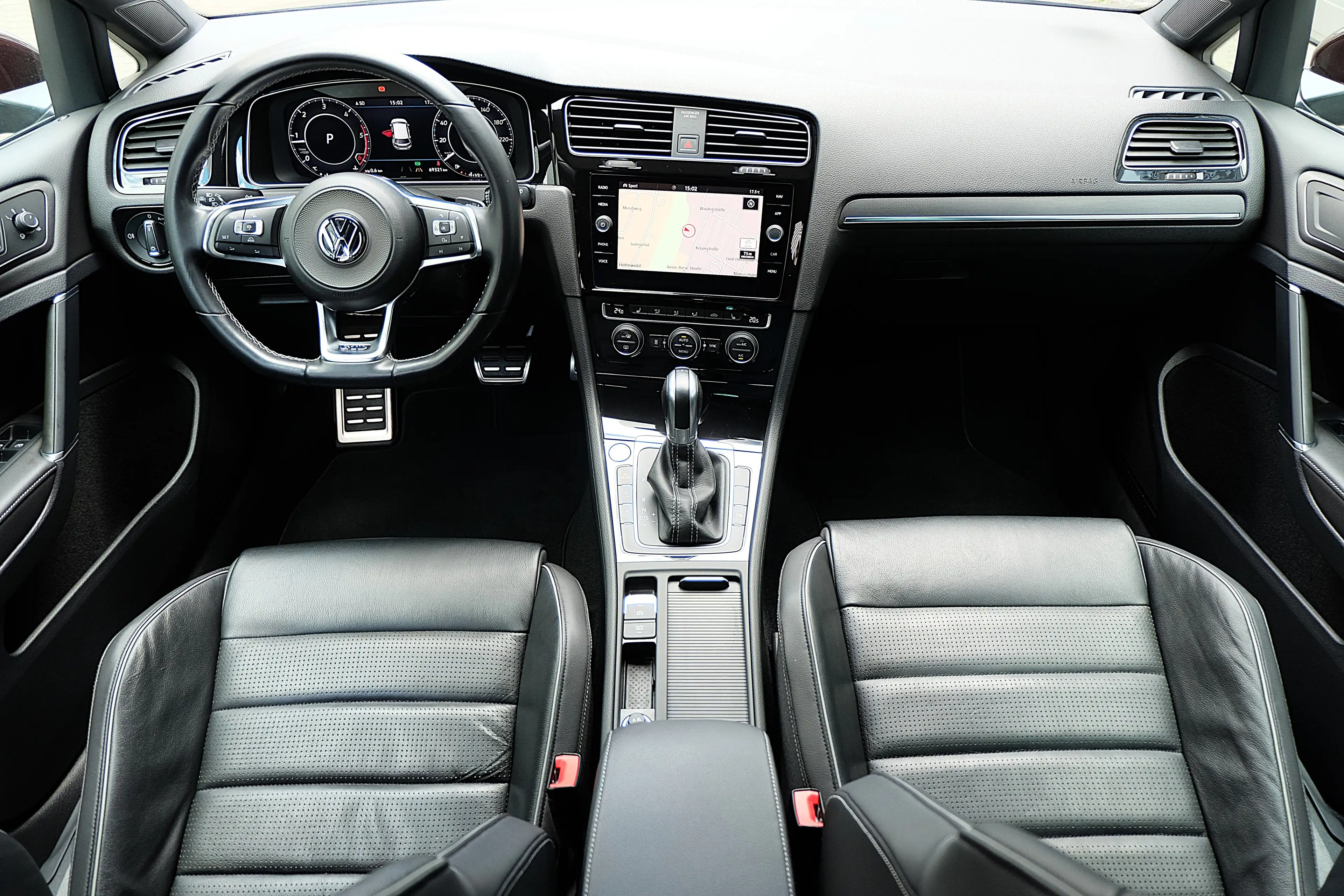 Volkswagen Golf GTD Neuwertiger Golf mit Super Ausstattung !!! — photo 10