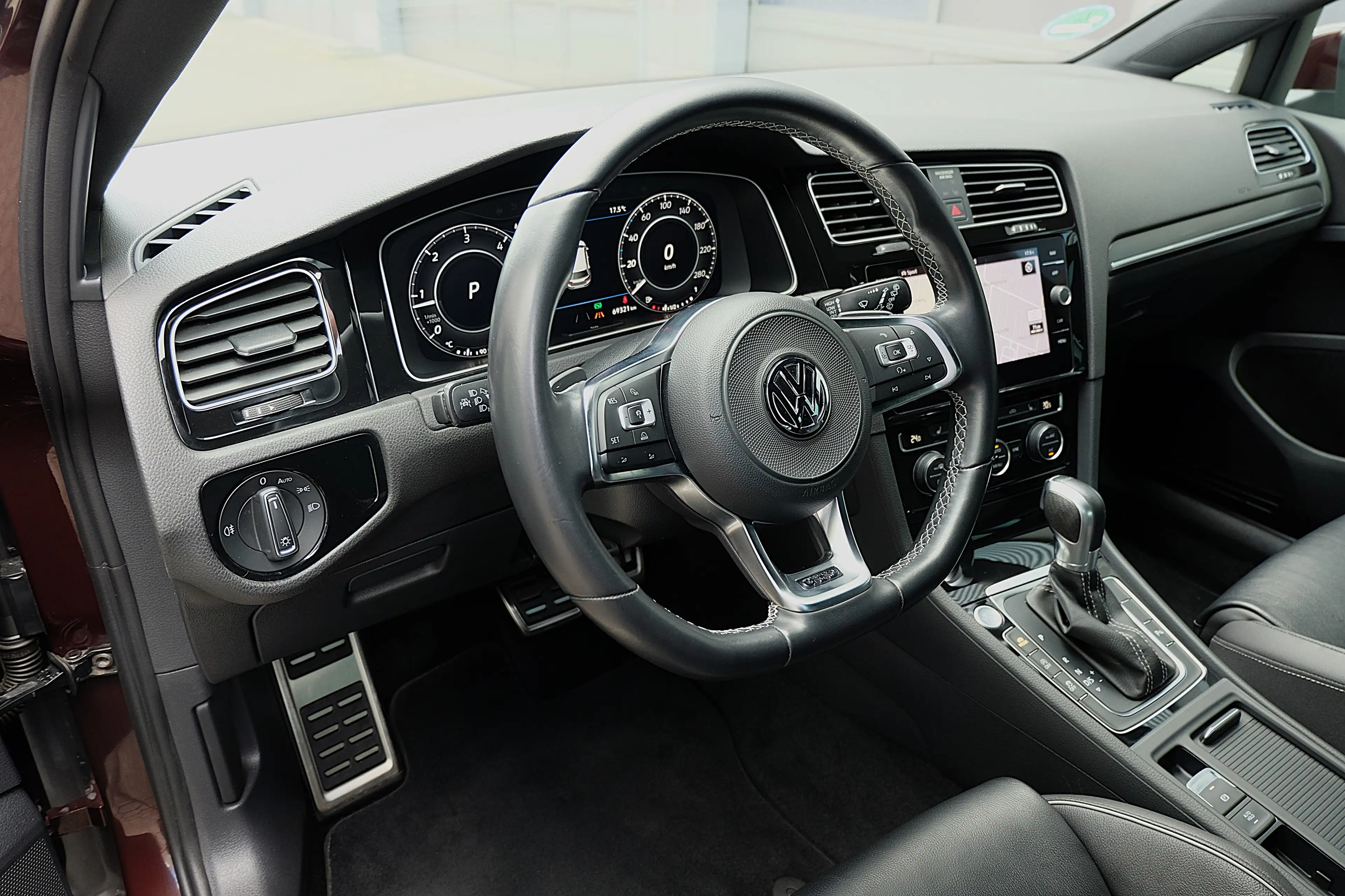 Volkswagen Golf GTD Neuwertiger Golf mit Super Ausstattung !!! — photo 13