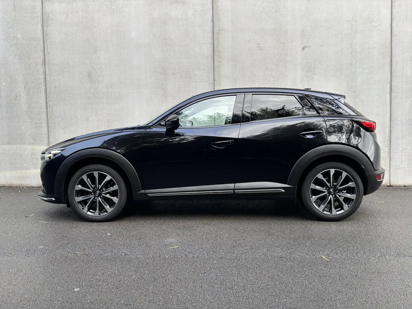 Mazda CX-3 2.0i SKYACTIV-G 2WD automatique Schwarz - 1