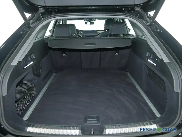 Audi A6 view 11