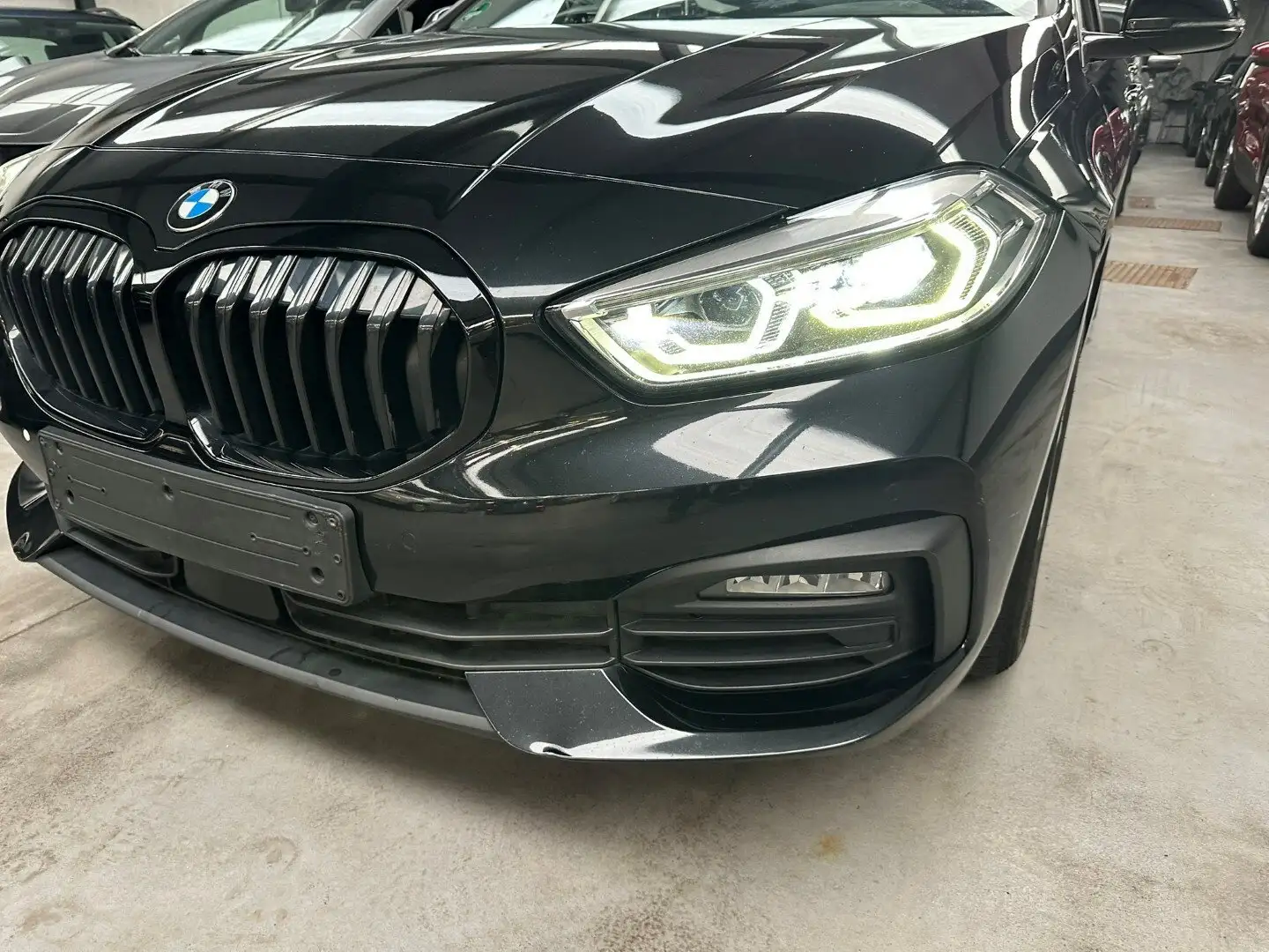 BMW 118 118iA OPF Zwart - 2