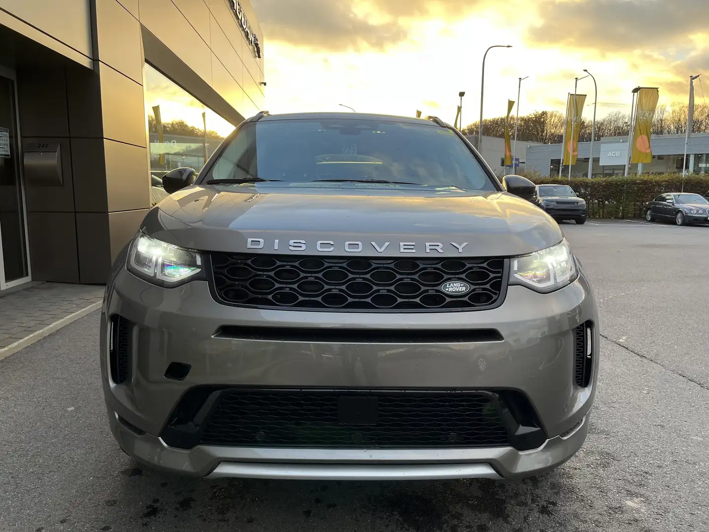 Land Rover Discovery Sport Finition S - 7 places - 07/24 bež - 2