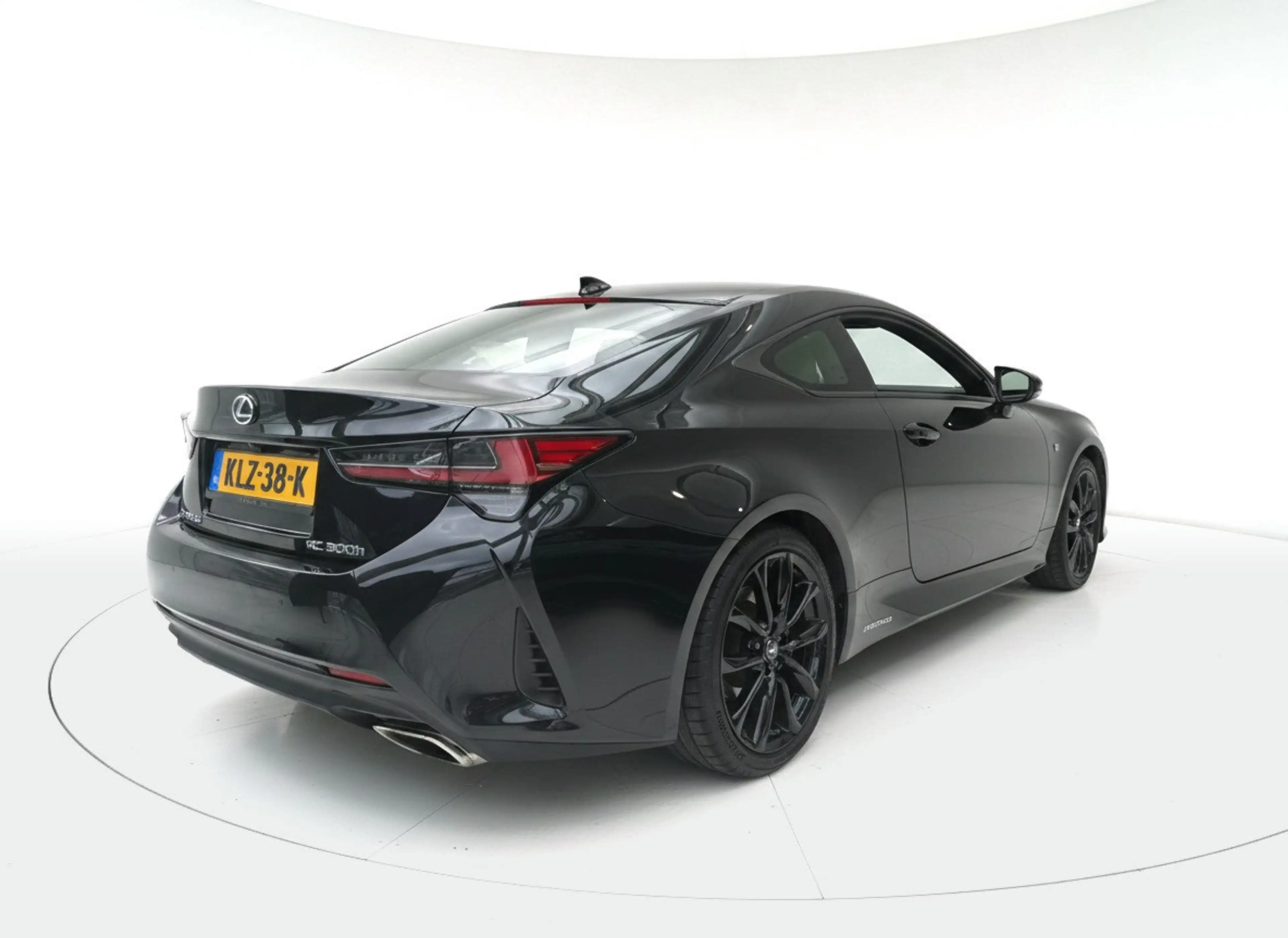 Lexus RC 300h F Sport Line | Carplay | Stoelverwarming & Koeling — photo 2