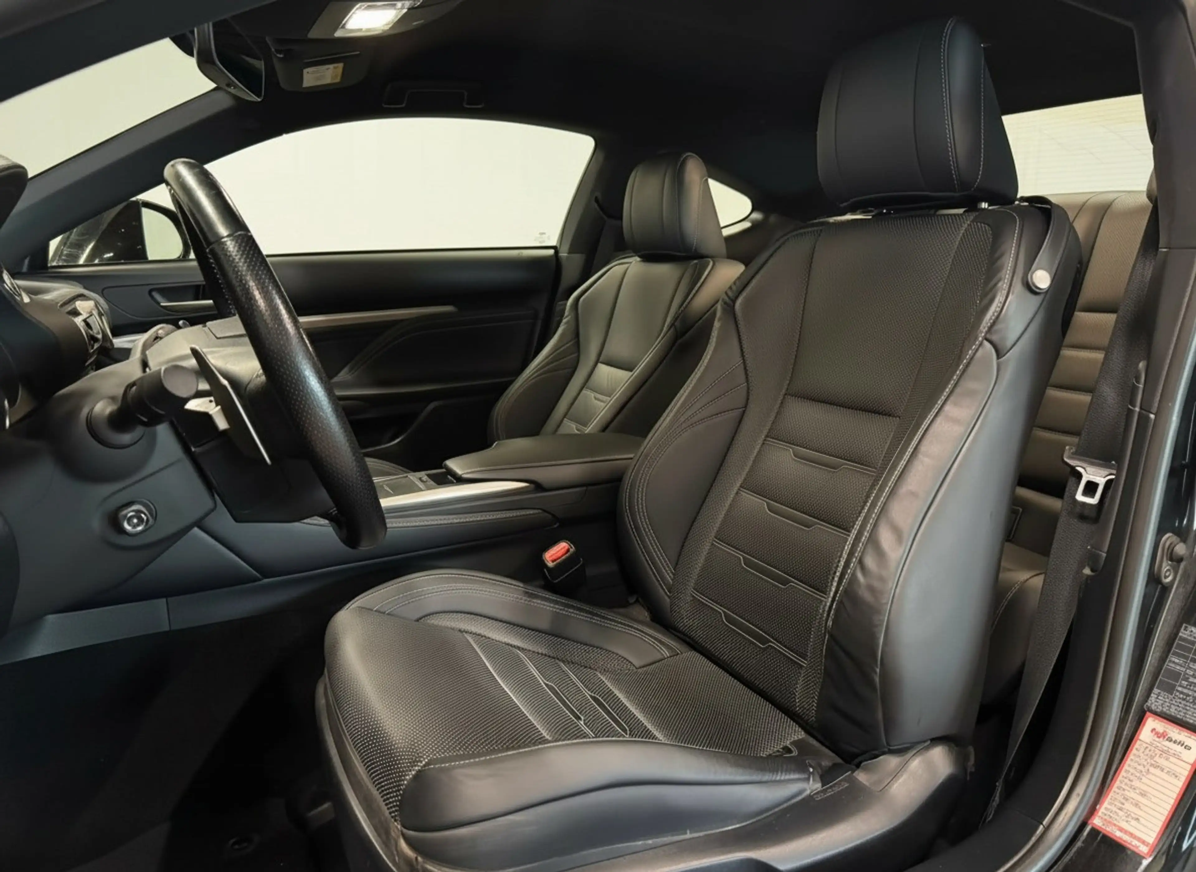Lexus RC 300h F Sport Line | Carplay | Stoelverwarming & Koeling — photo 6