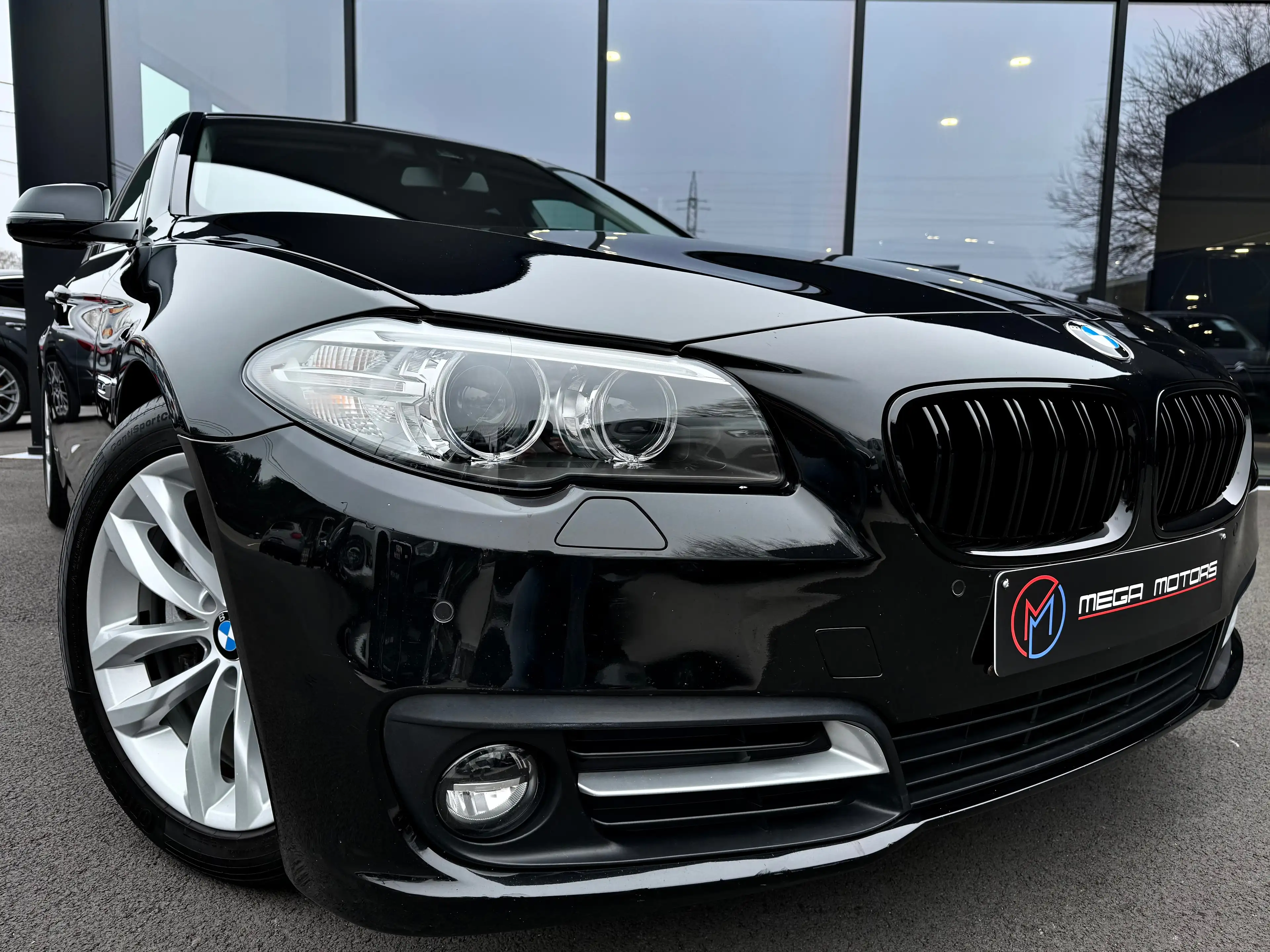 BMW 518 dA 150CV B.AUTO8 COCKPIT NAVi CUiR Bi-XENON HUD++