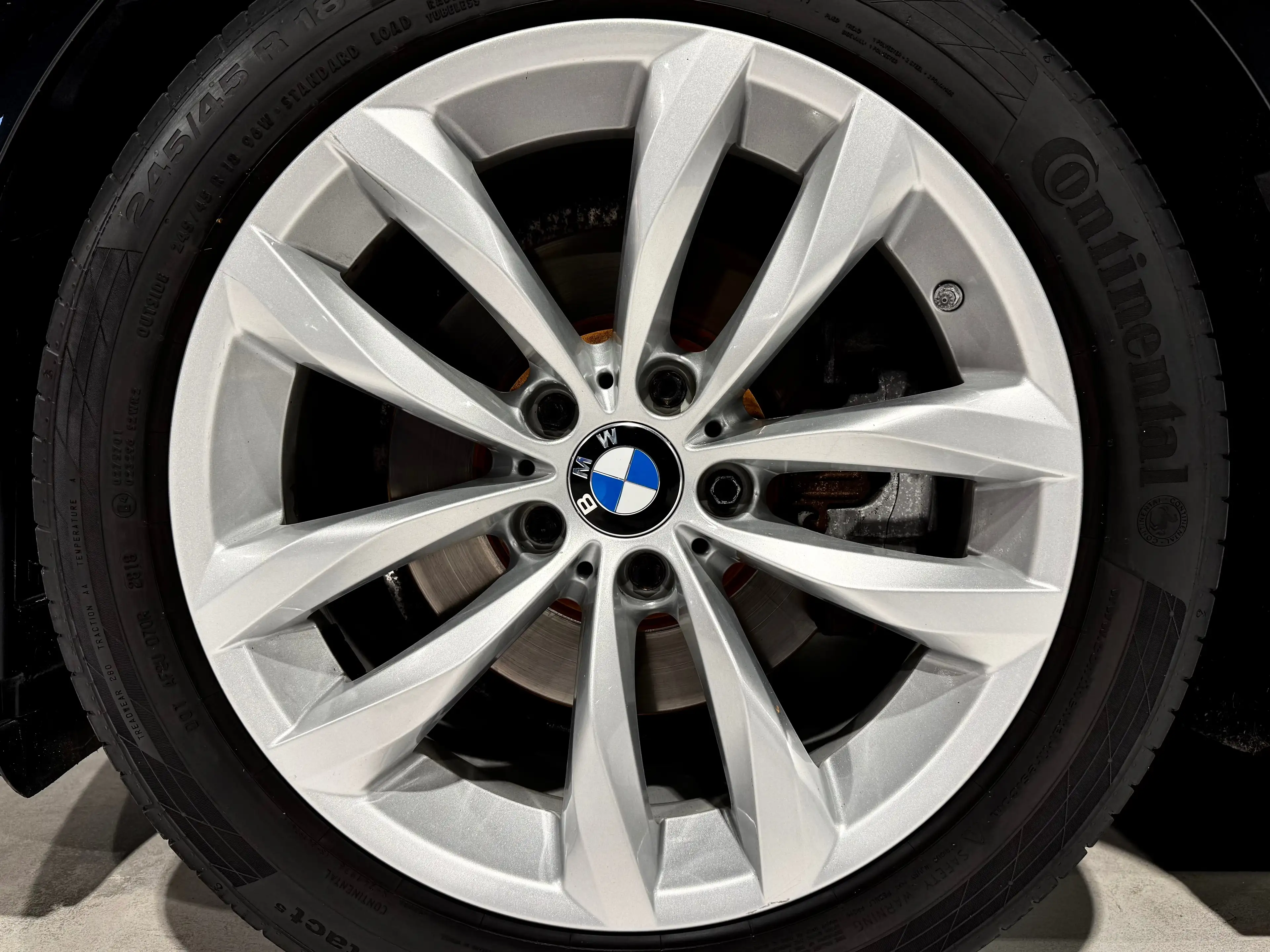 BMW 518 dA 150CV B.AUTO8 COCKPIT NAVi CUiR Bi-XENON HUD++ — photo 9
