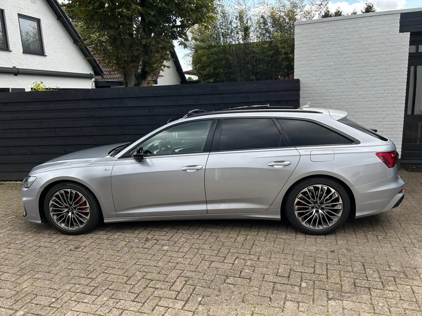 Audi A6 Avant 55 TFSI e quattro Competition, 17,9 KW Accu, Grijs - 2