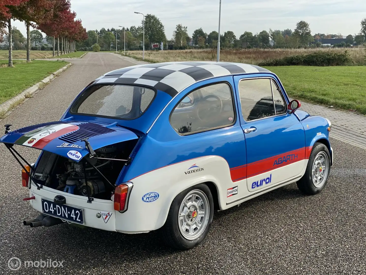 Zastava 750 Fiat 0.75 S / Luxe Blau - 2