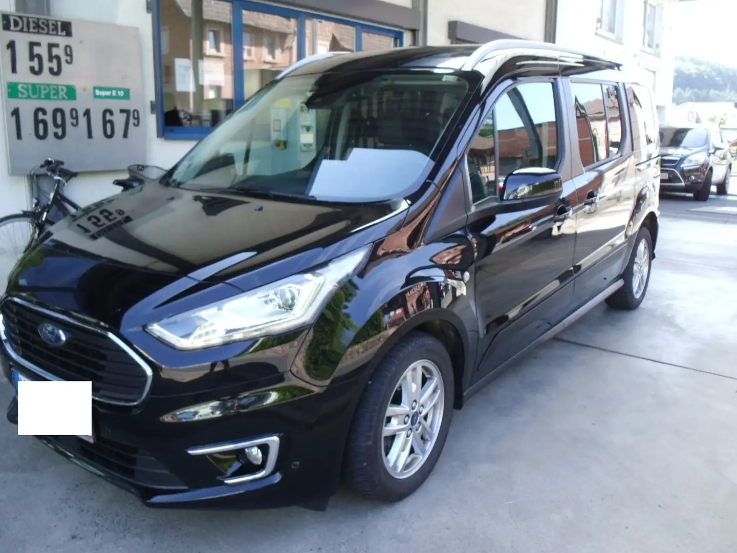 Ford Tourneo Connect 1.5 TDCI Ecoblue 230 L2 Titanium Schwarz - 2