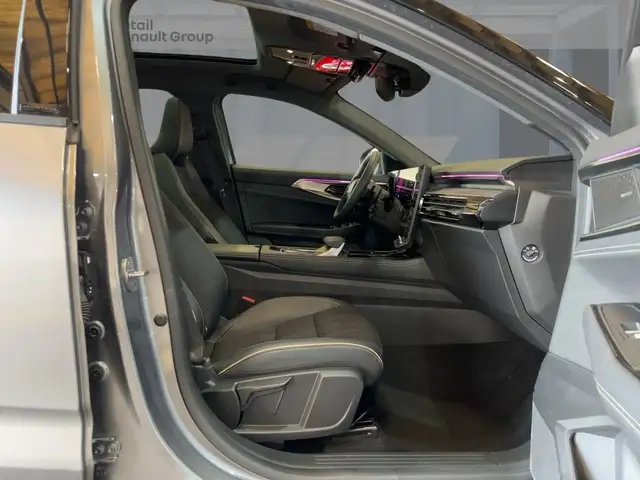 Renault Austral view 8