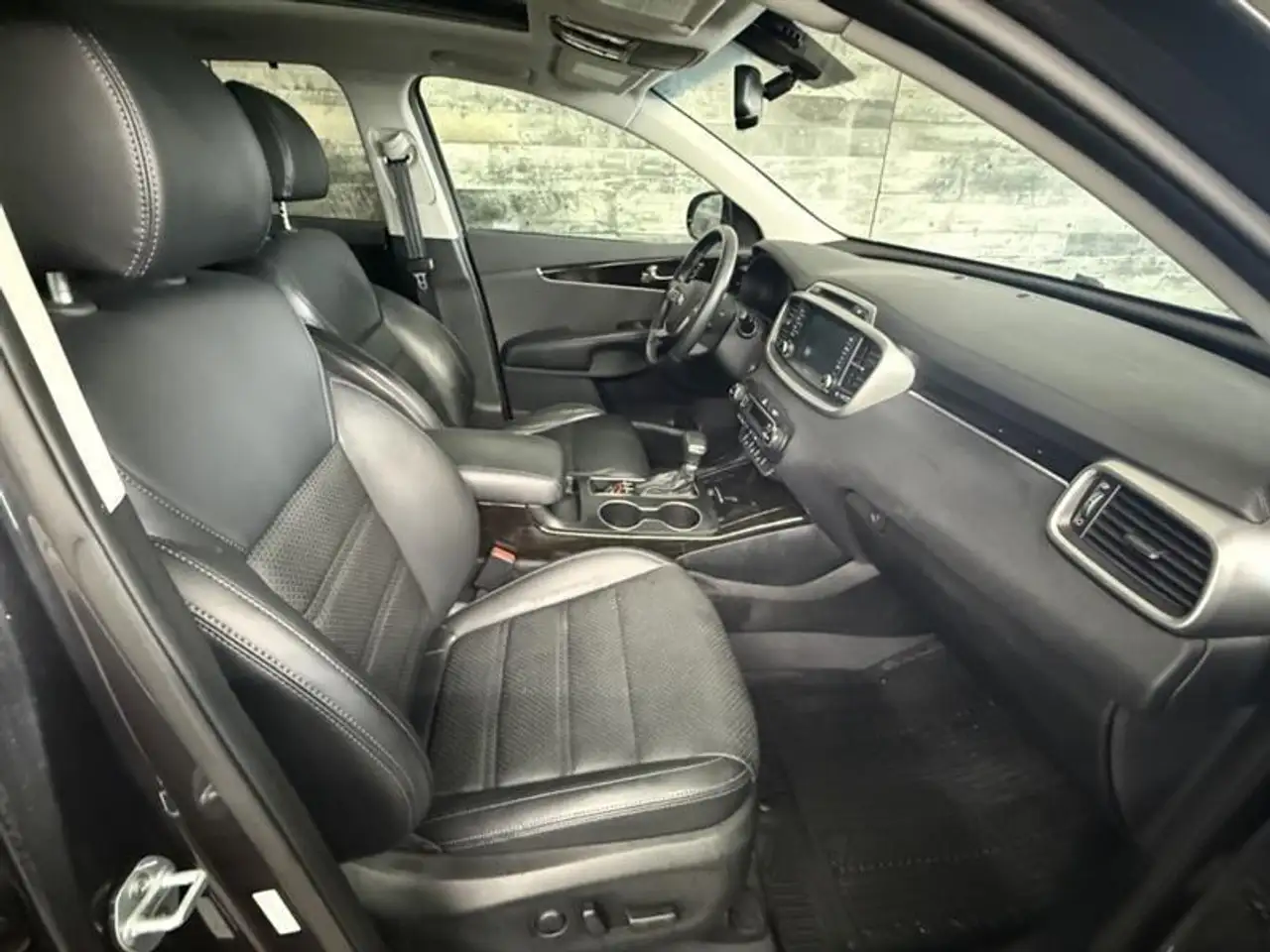 Kia Sorento снимка Kia Sorento