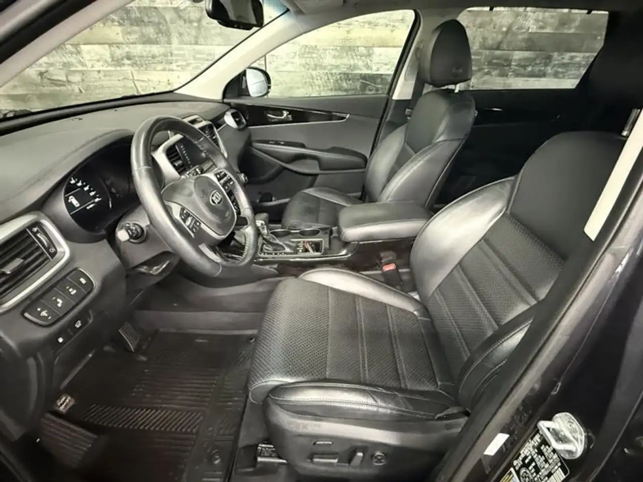 Kia Sorento снимка Kia Sorento
