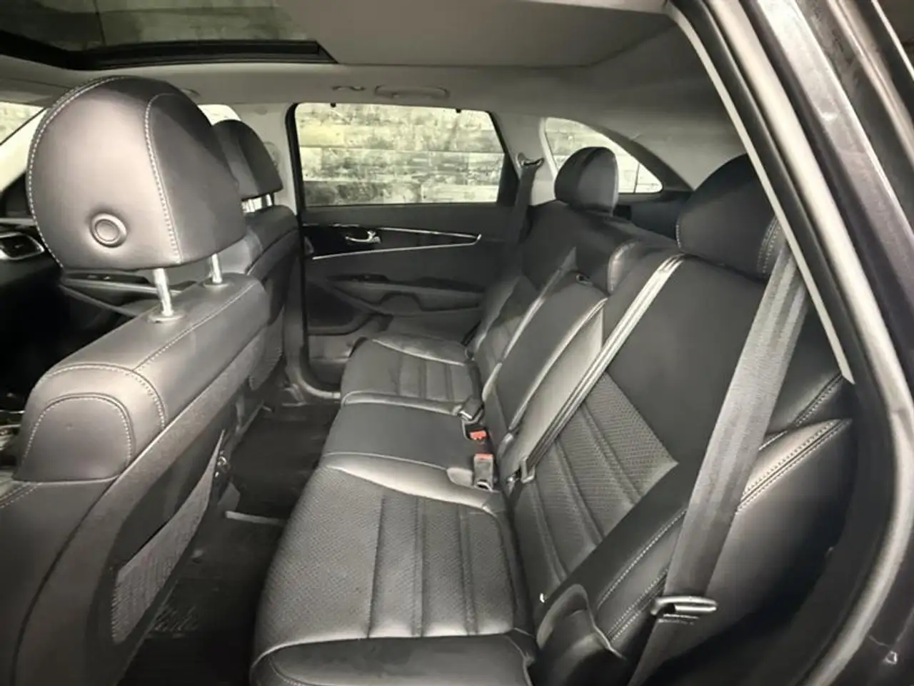 Kia Sorento снимка Kia Sorento