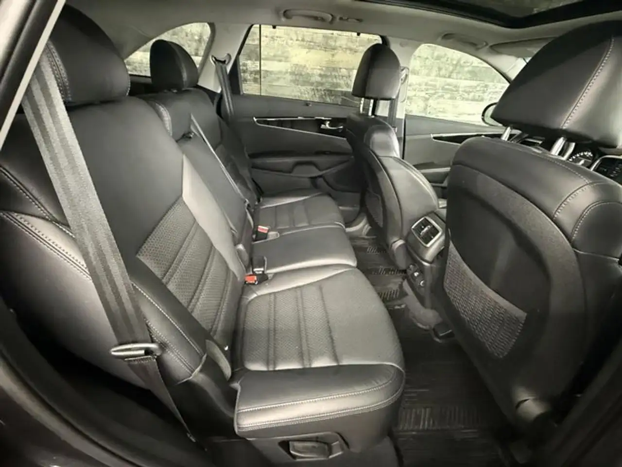 Kia Sorento снимка Kia Sorento
