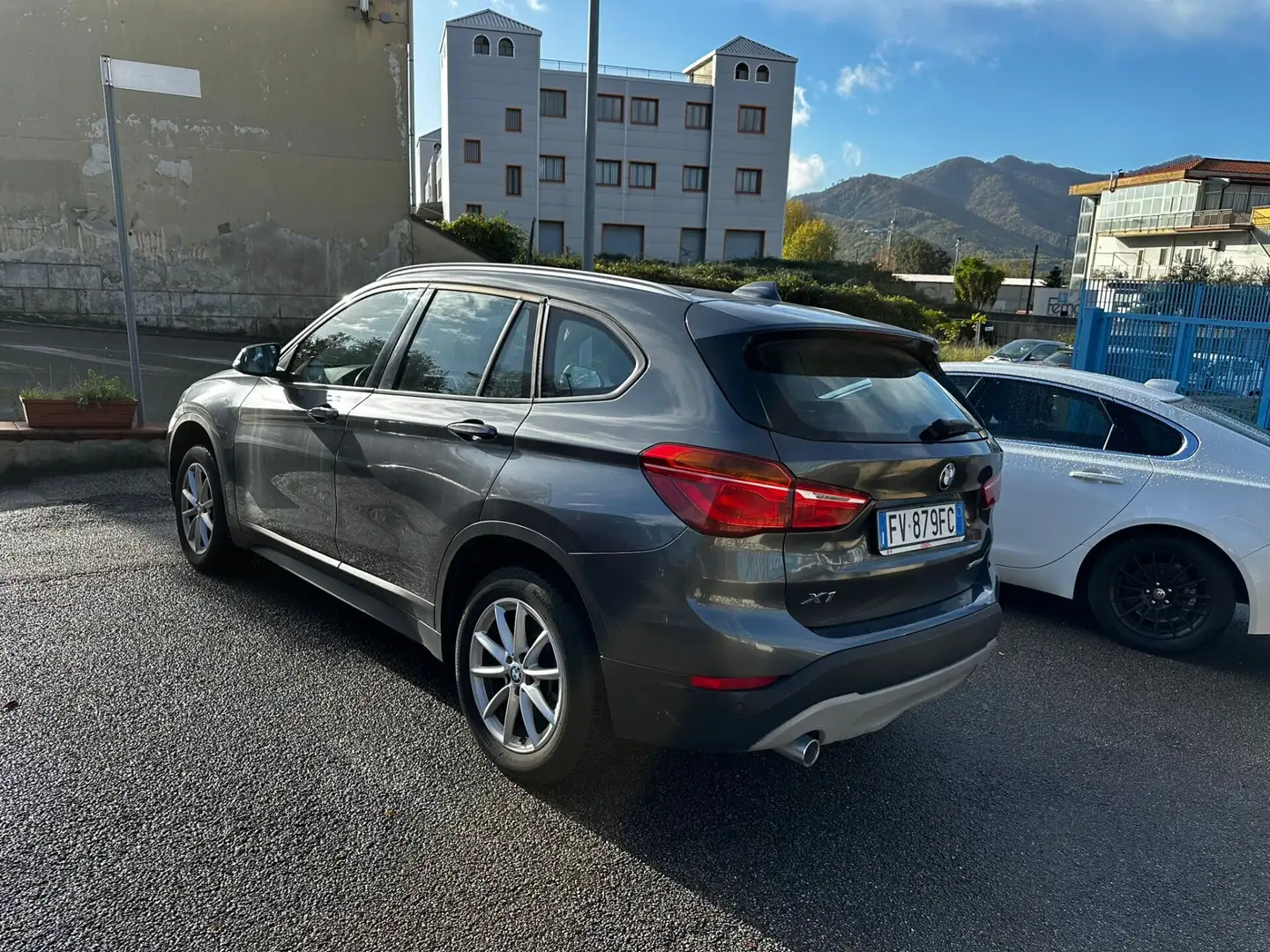 BMW X1 X1 sDrive16d Grey - 2