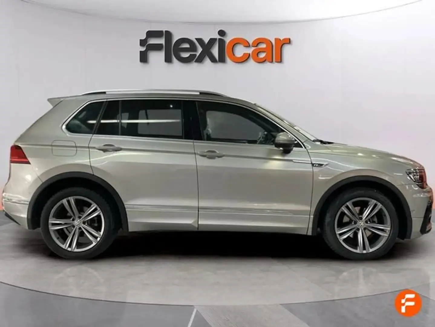 Volkswagen Tiguan 2.0TDI R-Line DSG 110kW Gris - 2