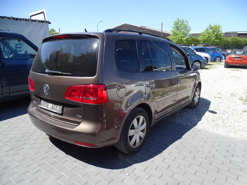 Volkswagen Touran Comfortline **AHK / SCHECKHEFT / 1-HAND** — photo 2