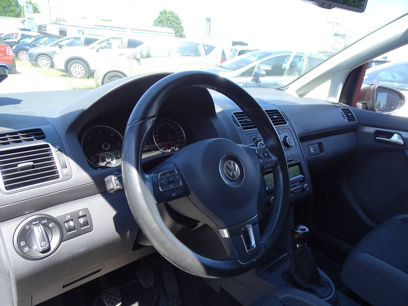 Volkswagen Touran Comfortline **AHK / SCHECKHEFT / 1-HAND** — photo 6