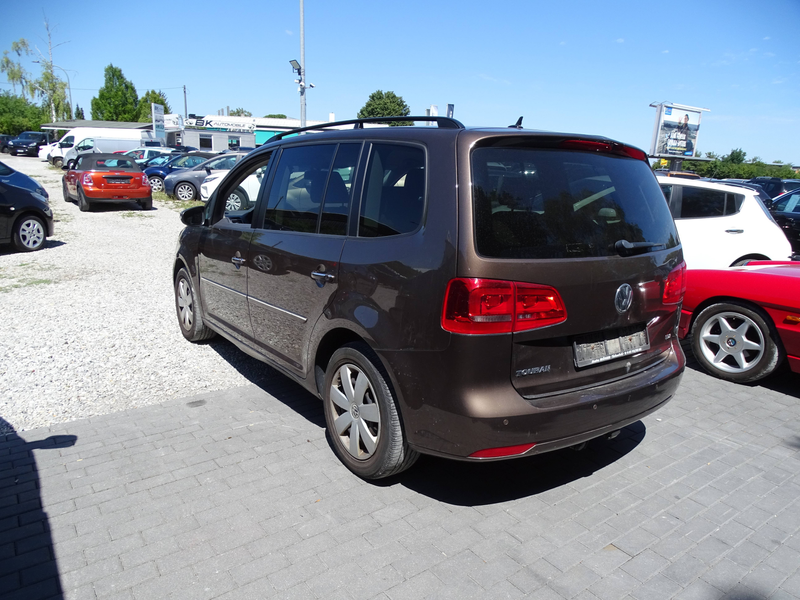Volkswagen Touran Comfortline **AHK / SCHECKHEFT / 1-HAND** — photo 3
