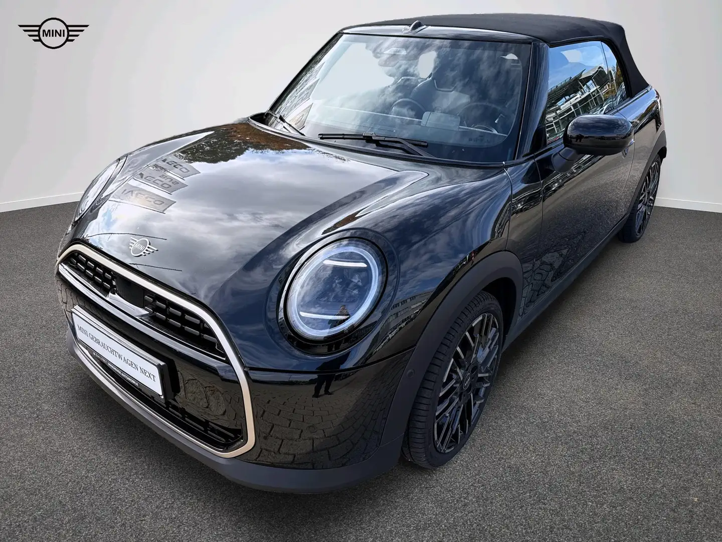 MINI Cooper C Cabrio Favoured Trim Noir - 1