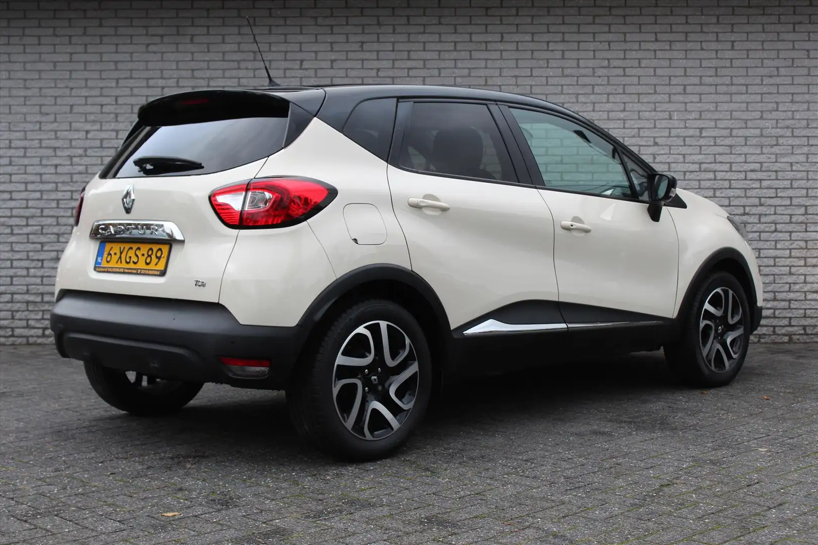 Renault Captur 0.9 TCe Dynamique | Cruise | NAVI | Parkeersensore Wit - 2
