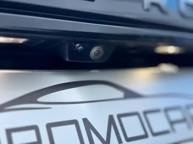 Land Rover Range Rover Evoque view 23