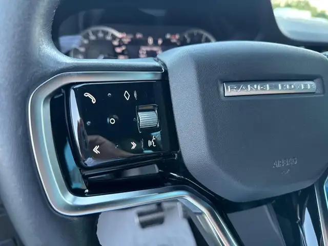 Land Rover Range Rover Evoque view 28