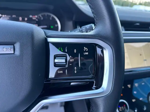 Land Rover Range Rover Evoque view 29