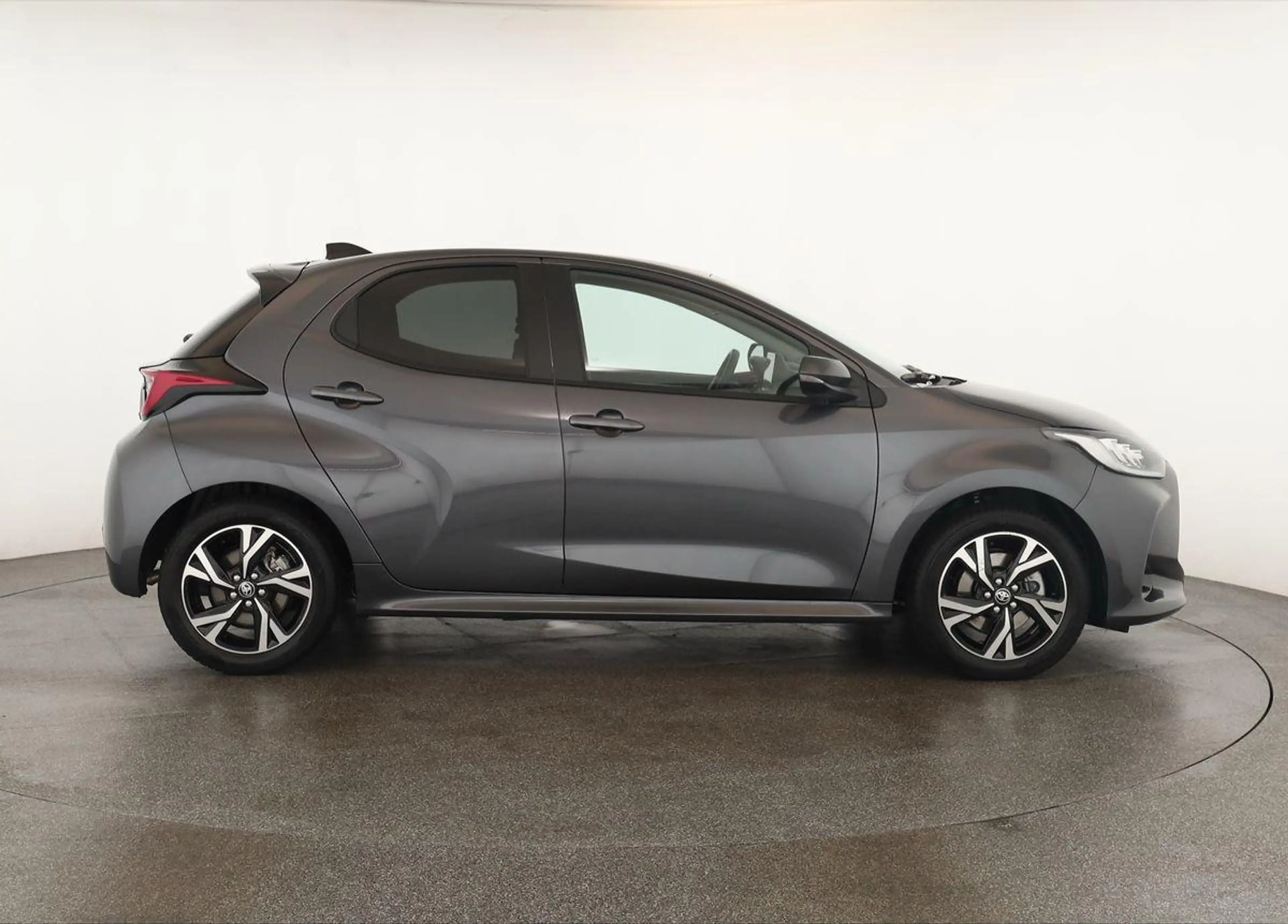 Toyota Yaris Hybrid 116 Teamplayer LED App SHZ Key Kam — photo 4