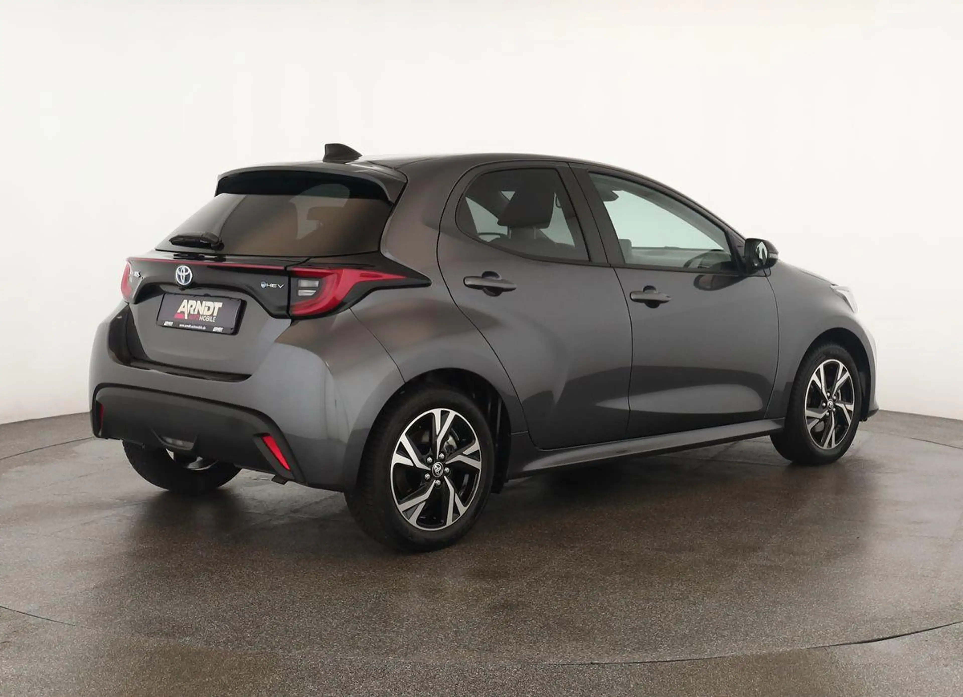 Toyota Yaris Hybrid 116 Teamplayer LED App SHZ Key Kam — photo 5