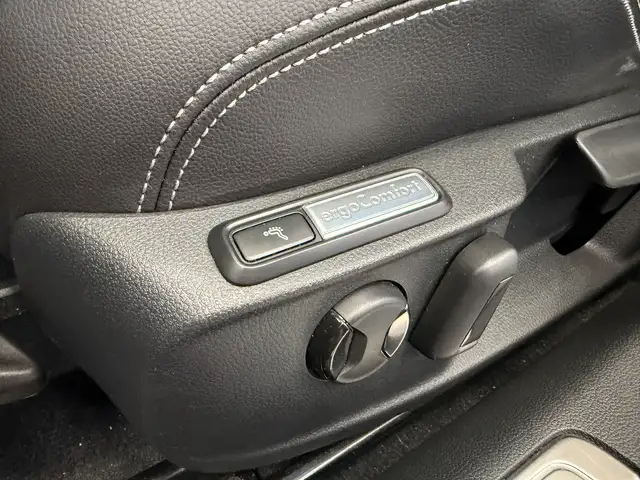Volkswagen Passat view 14