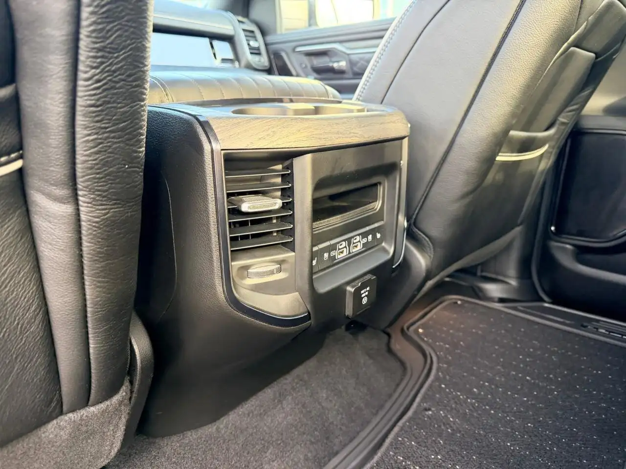 RAM 1500 photo RAM 1500
