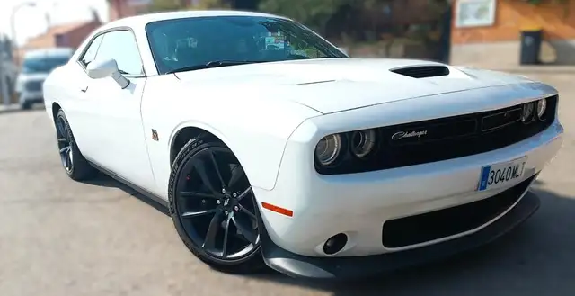 Dodge Challenger R/T Scat Pack Widebody