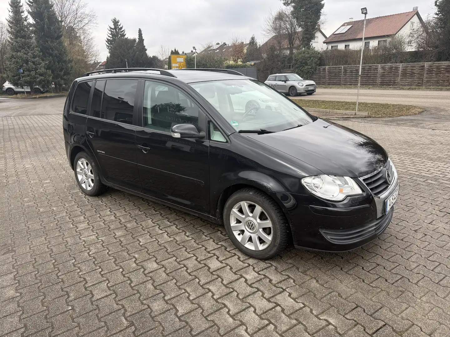Volkswagen Touran 2.0 TDI DPF BM Schwarz - 2